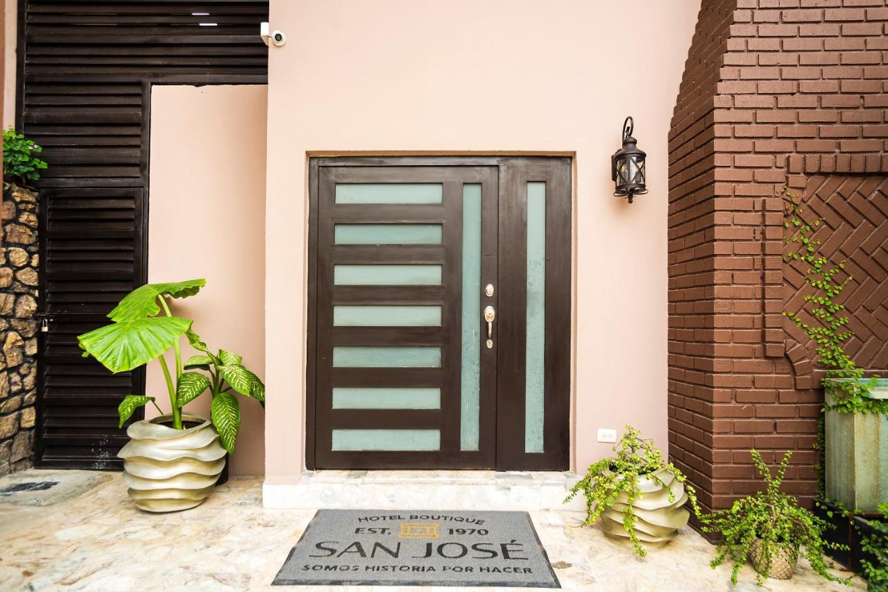 San José Suites Boutique Linares Extérieur photo