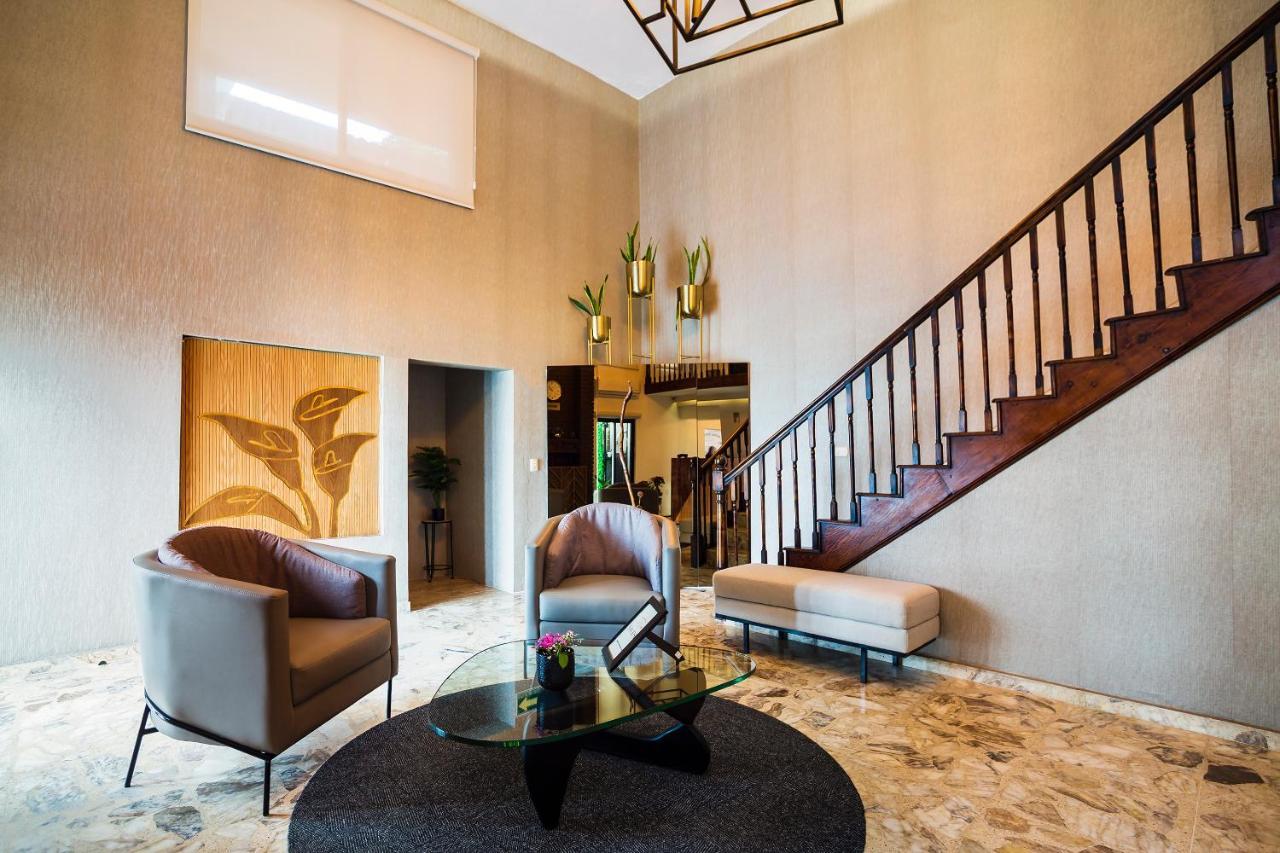 San José Suites Boutique Linares Extérieur photo